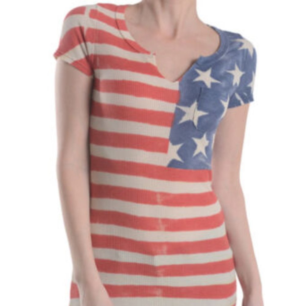 T Party Red Beige Blue Ribbed Flag Pocket Top